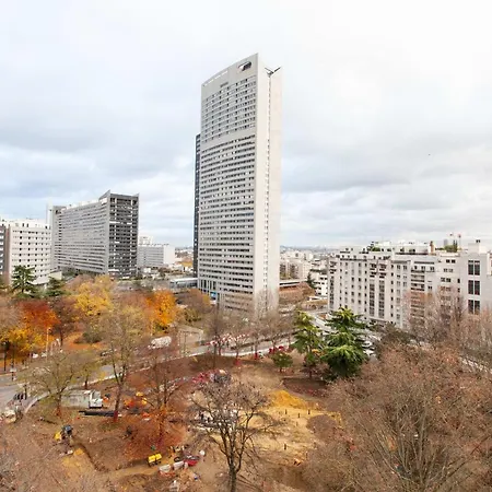 Bright Apt With Superb View And Terrace * Courbevoie