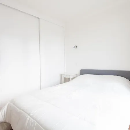 Apartamento Bright Apt With Superb View And Terrace Courbevoie